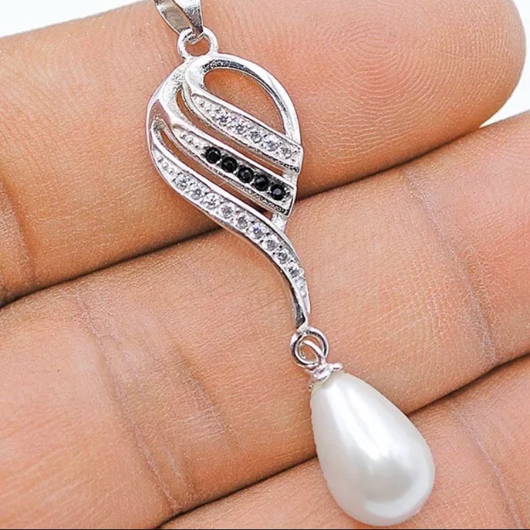 Fresh Water Pearl & Black Sapphire 925 Solid Sterling Silver Pendant Necklace